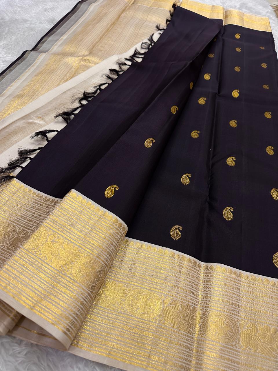 Royal Purple Kanchipuram Silk Saree with Off White Contrast Border